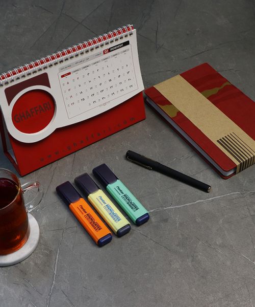 تقویم رومیزی برش خاص