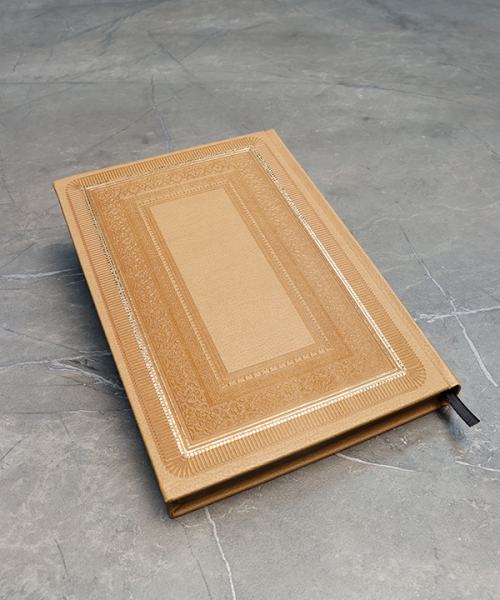 سررسید جلد ترمو وزیری ترمو داغکوب طلاکوب کد 33