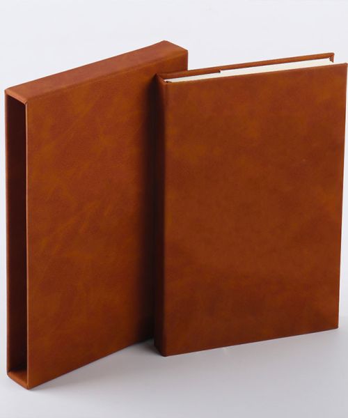 هارد کاور کتاب